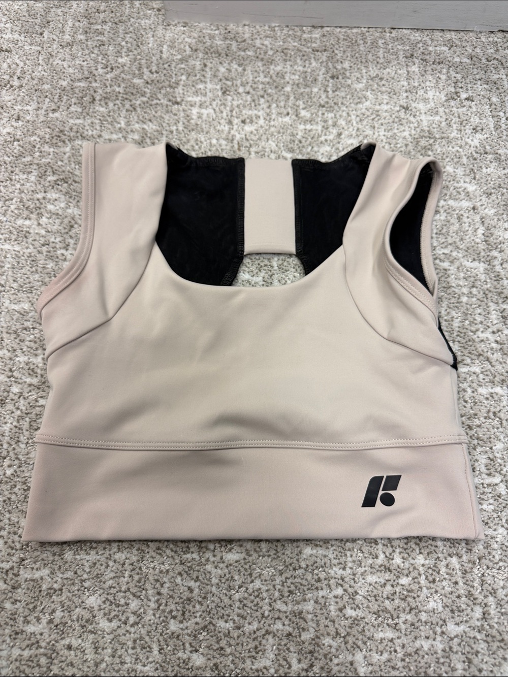Unbranded Women's Cream Athletic Crop Top with Back Cutout